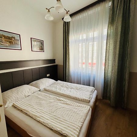 Reiner Apartment Wenen Buitenkant foto