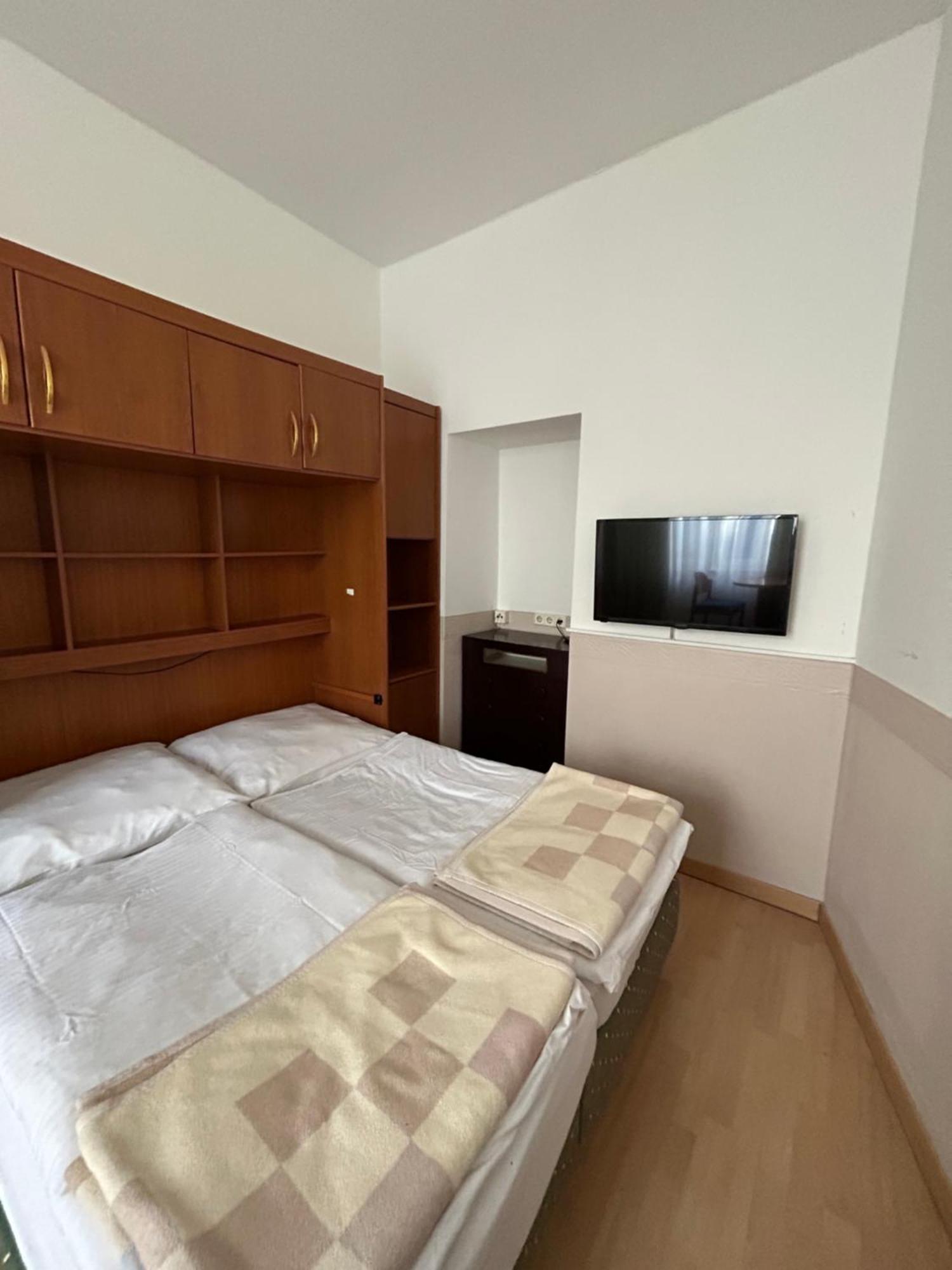 Reiner Apartment Wenen Buitenkant foto